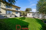 Rodinný dům na prodej, Charváty, 303 m²