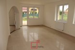 Rodinný dům na prodej, Mukařov Do Vrchu, 297 m²