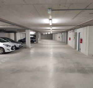 Garážové stání k pronájmu, Olomouc Wittgensteinova, 15 m²