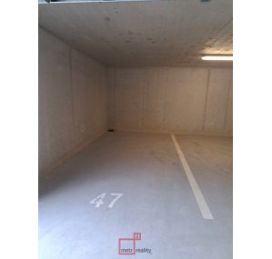 Garážové stání k pronájmu, Olomouc Aloise Rašína, 16 m²
