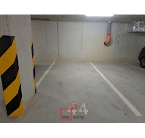 Garážové stání k pronájmu, Olomouc Aloise Rašína, 16 m²
